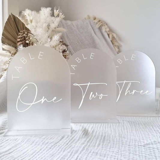JINMURY Frosted Arch Wedding Table Numbers 1-20 with Stands, 5x7 Inch Frosted Arch Acrylic Sign with White Letters, Arched Acrylic Table Numbers for Wedding Reception