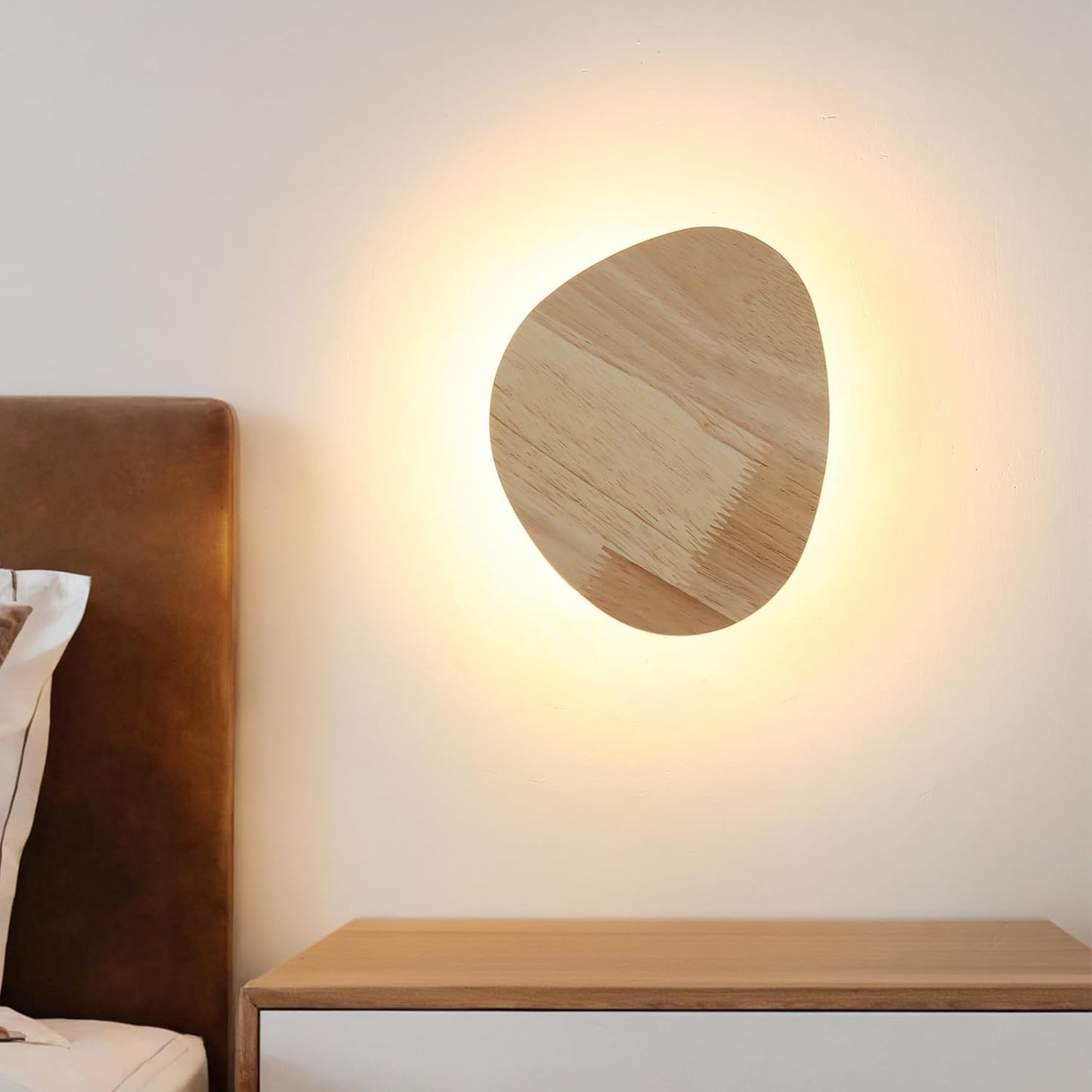 Modern Minimalist Plug in Wall Sconces, 7.9'' Plug-in Or Cordless Wood Backlight LED Wall Lamp, 8W, 700LM Warm White Brightness Wall Light Fixtures for Bedroom, Living Room Wall Décor