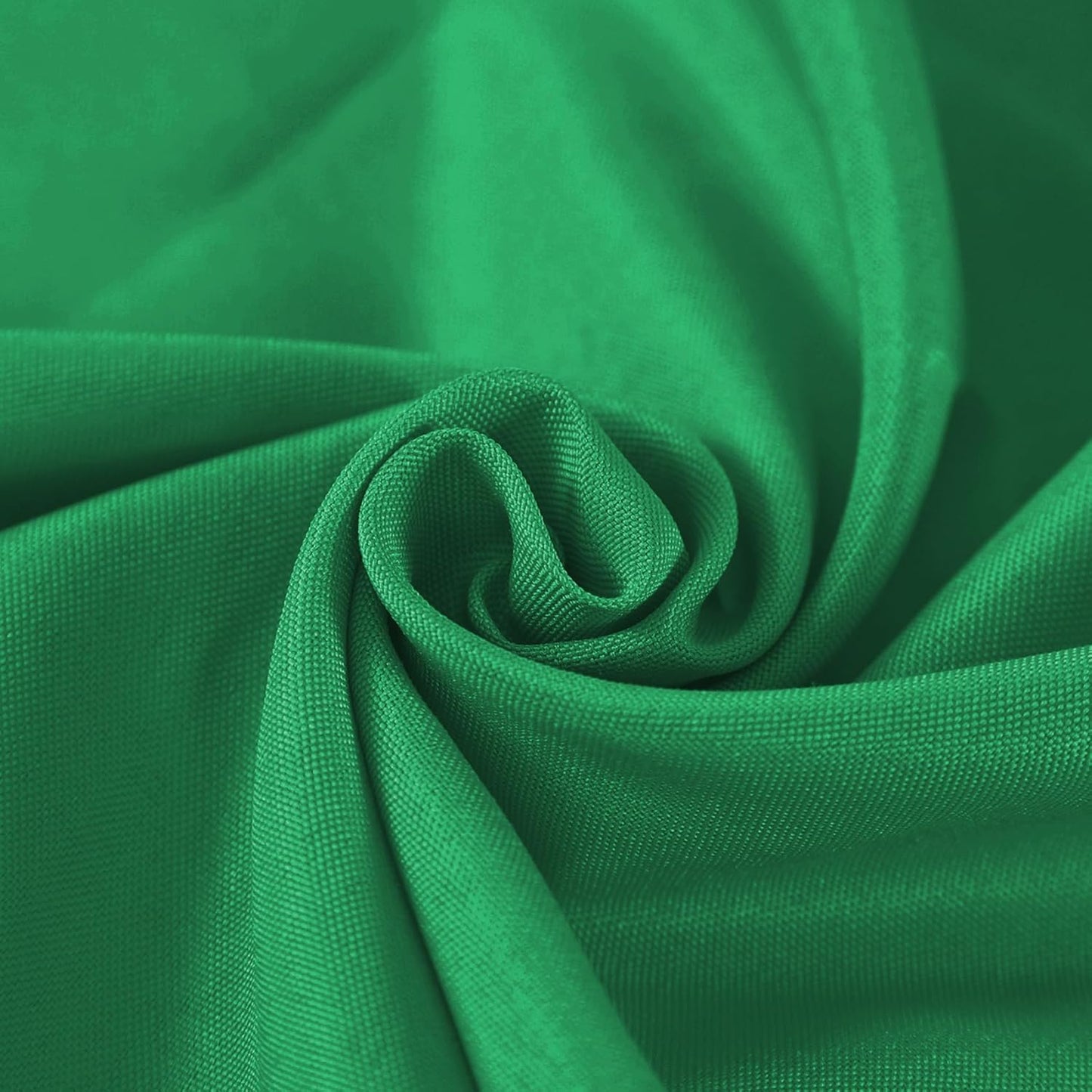 Fokitut 2 Pack Waterproof Round Tablecloth, 60 Inch, Stain Resistant and Wrinkle Polyester Table Cloth, Fabric Table Cover for Kitchen Dining, Wedding, Party, Holiday Dinner-Emerald