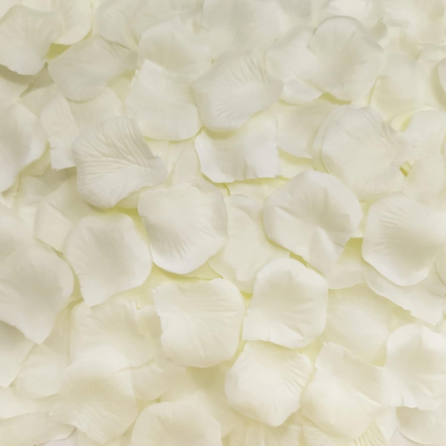 Ouddy Decor 5000 Pcs Rose Petals Artificial Flower for Valentine's Wedding Decor Romantic Night Event Anniversary Shower Engagement Party Home Decorations, Ivory