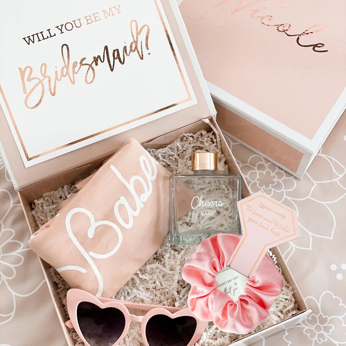 1+7 Pack Bachelorette Party Favor Retro Heart Sunglasses and Bridesmaid Scrunchies Set (Pink)
