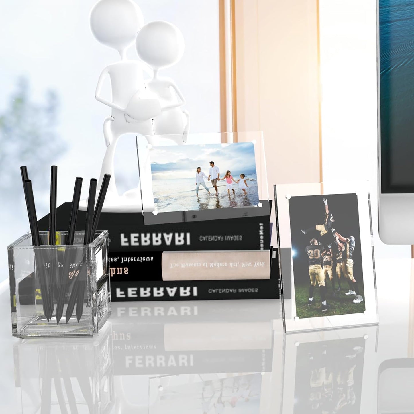 HELPLEX Picture Frames, 1 Pack 6x8 inch Acrylic Picture Frame Clear 6 x 8 Photo Frames Magnetic Picture Frames Ready for Tabletop Display, Effectively Protect Photos from Fading and Yellowing