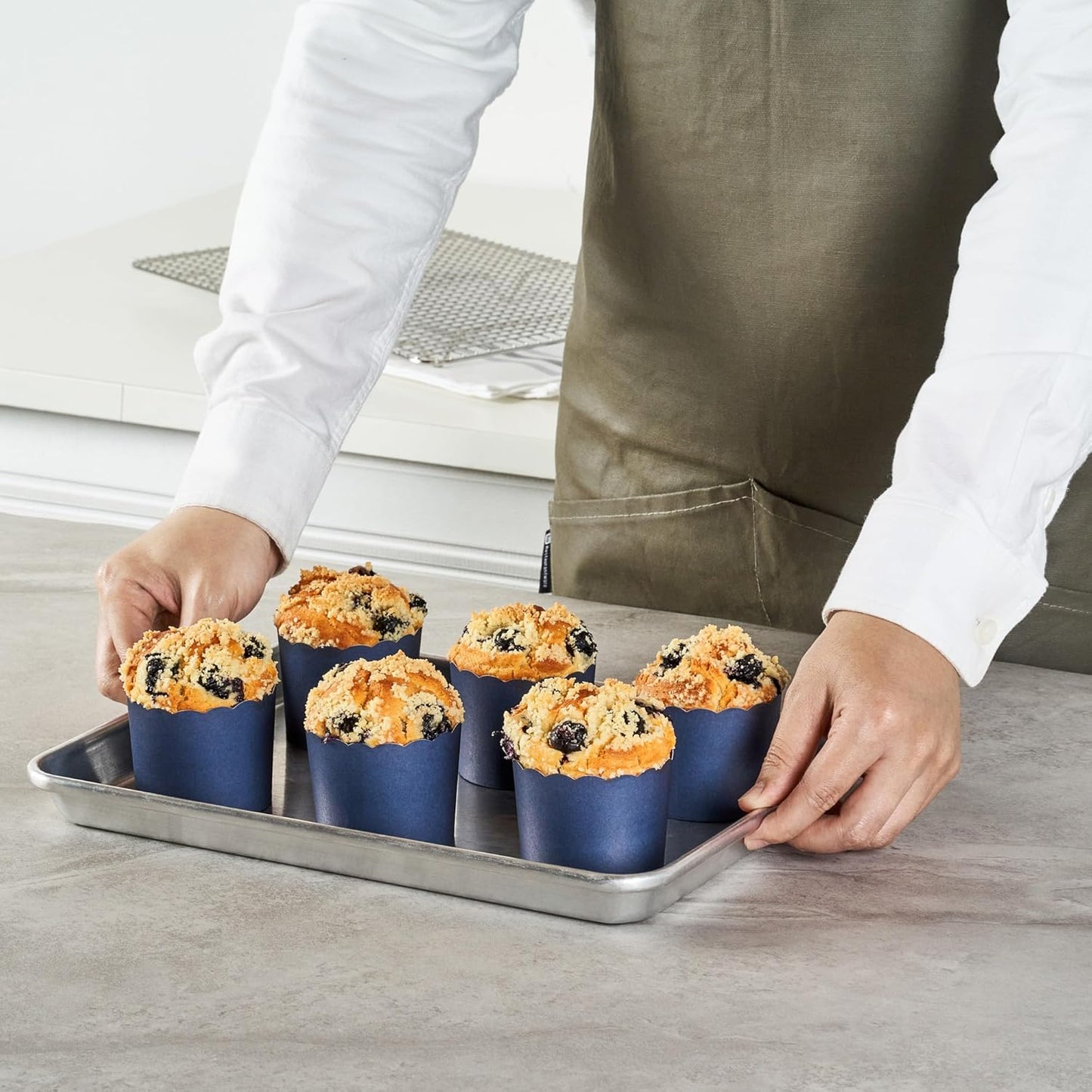 Panificio 6 Ounce Cupcake Wrappers, 200 Scalloped Baking Cups - Oven-Ready, Greaseproof, Midnight Blue Paper Cupcake Liners, Disposable, For Birthdays, Baby Showers, Or Weddings - Restaurantware