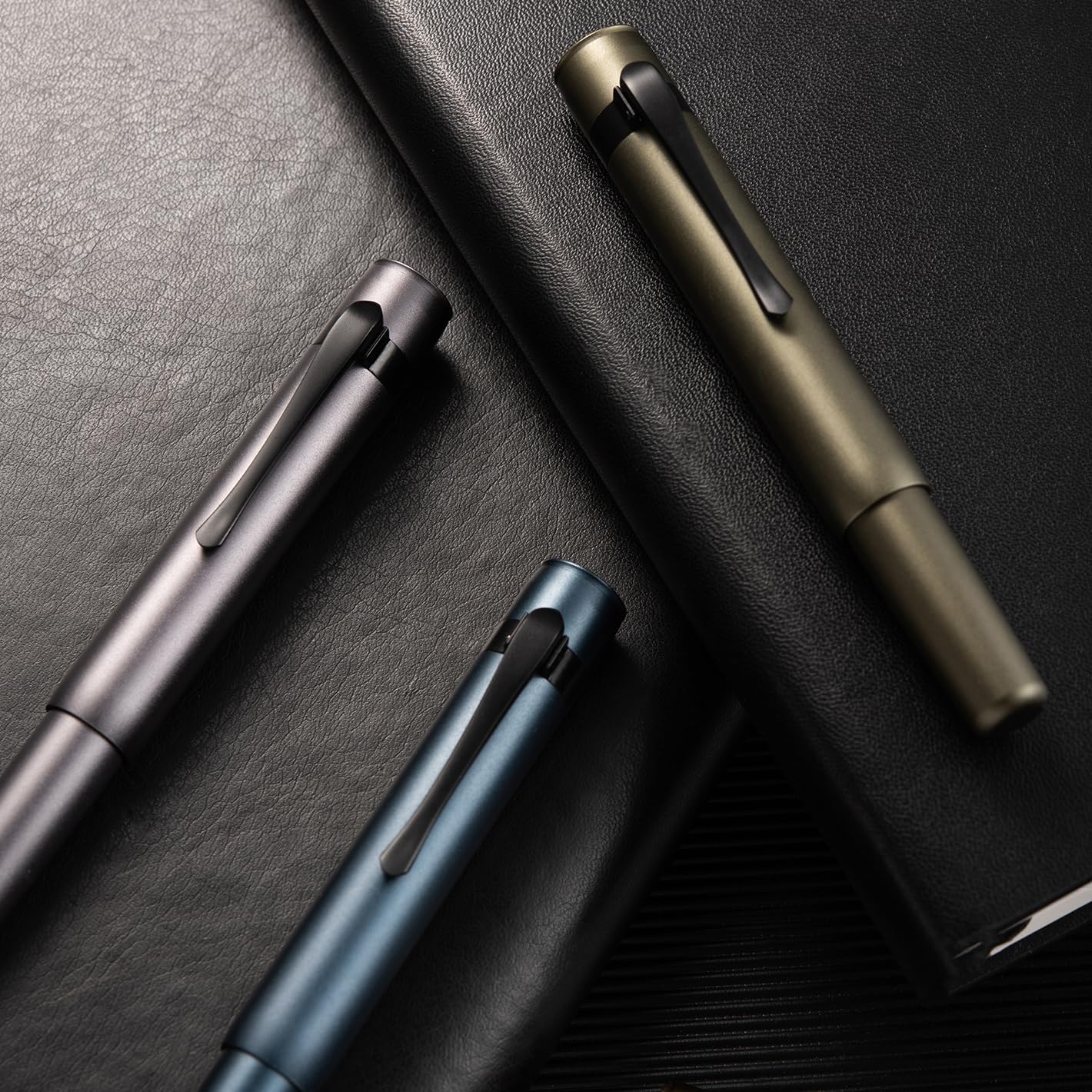 Hongdian M2 Black Forest Mini Fountain Pen, Medium Soft Nib & Sleek Shape Aluminium Short Pocket Travel Pen (Midnight Blue)