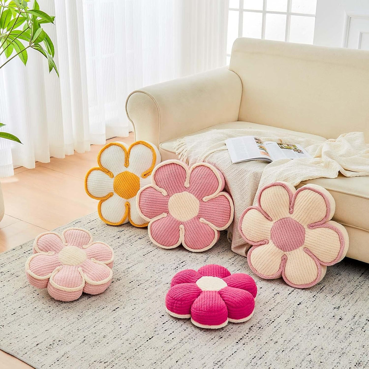 Flower Pillow, Soft Flower Decorative Throw Pillow, Cute Daisy Flower Shaped Seating Floor Cushion Room Décor Plush Pillows for Sofa Couch Bed (13.7 Inch, Yellow)